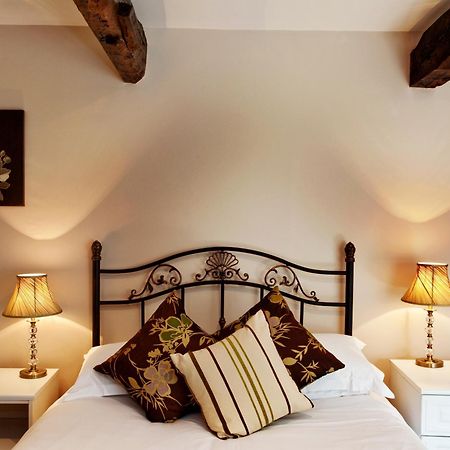 Waterton Park Hotel Wakefield Bagian luar foto