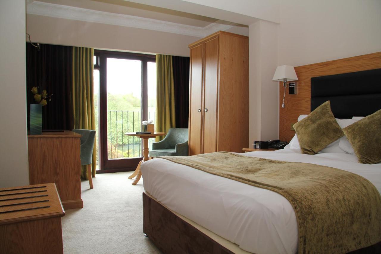 Waterton Park Hotel Wakefield Bagian luar foto