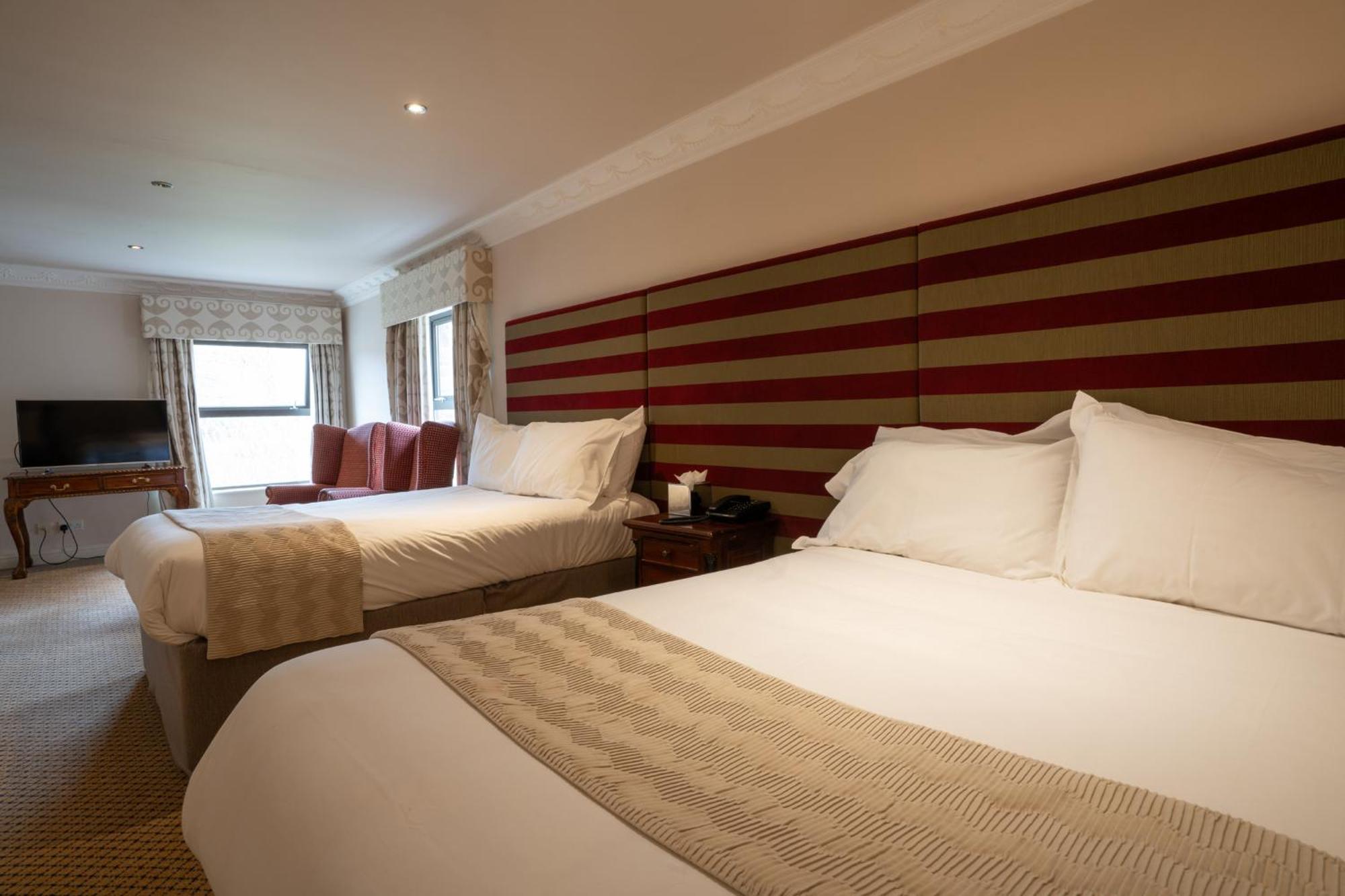 Waterton Park Hotel Wakefield Bagian luar foto