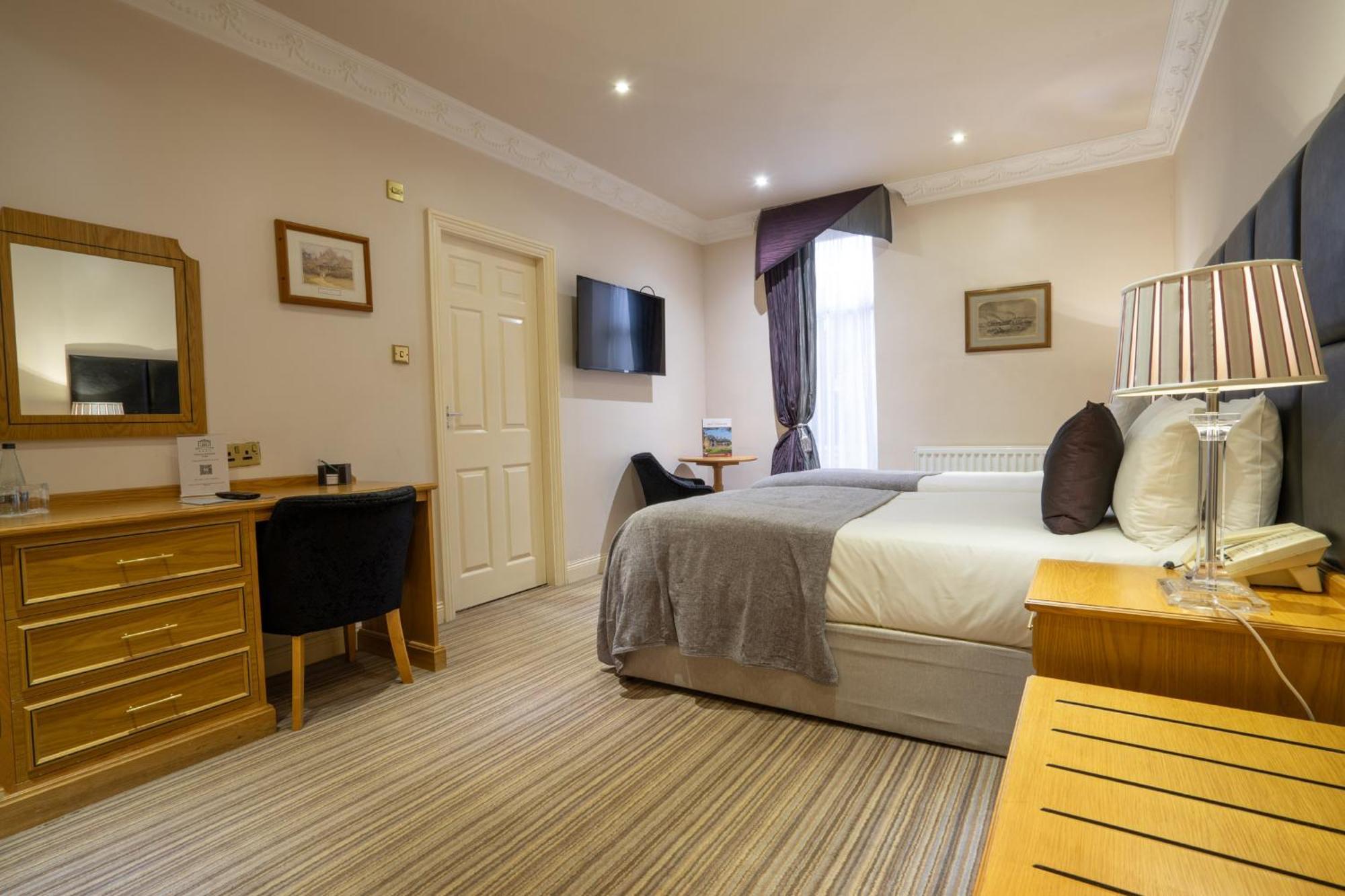 Waterton Park Hotel Wakefield Bagian luar foto