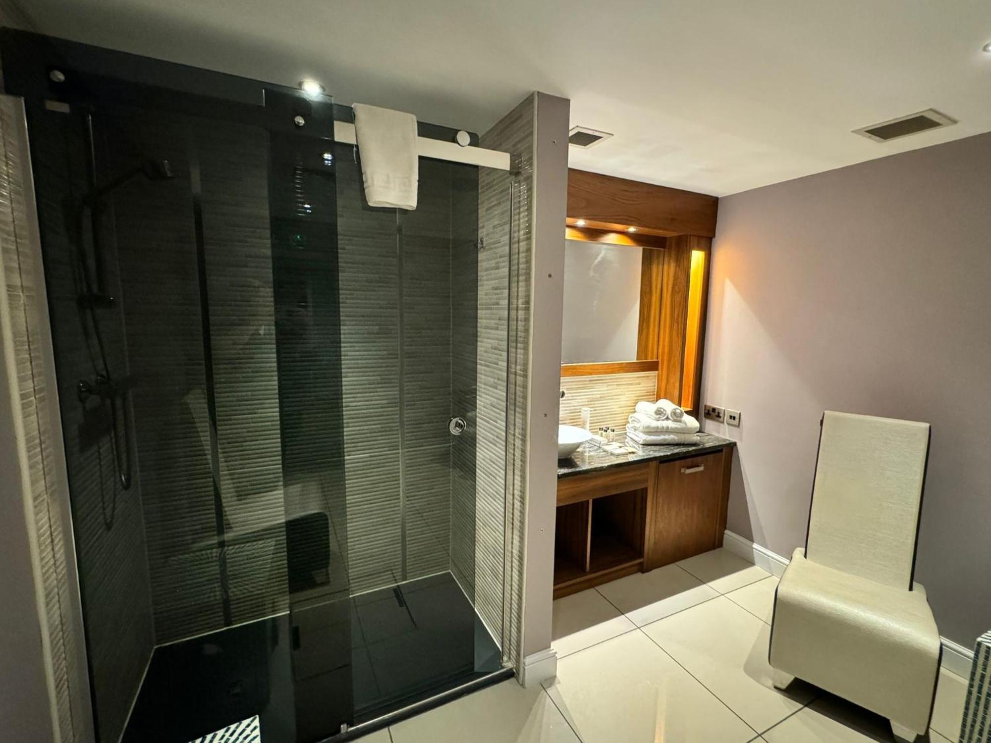 Waterton Park Hotel Wakefield Bagian luar foto