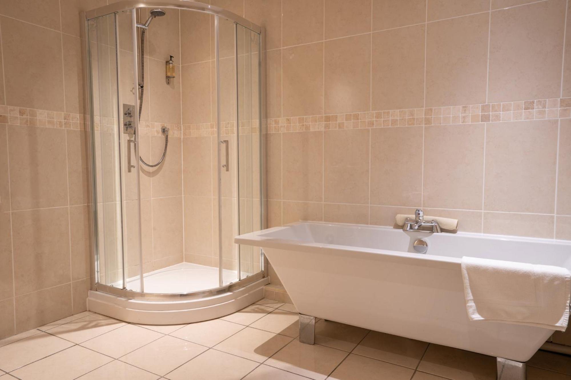 Waterton Park Hotel Wakefield Bagian luar foto