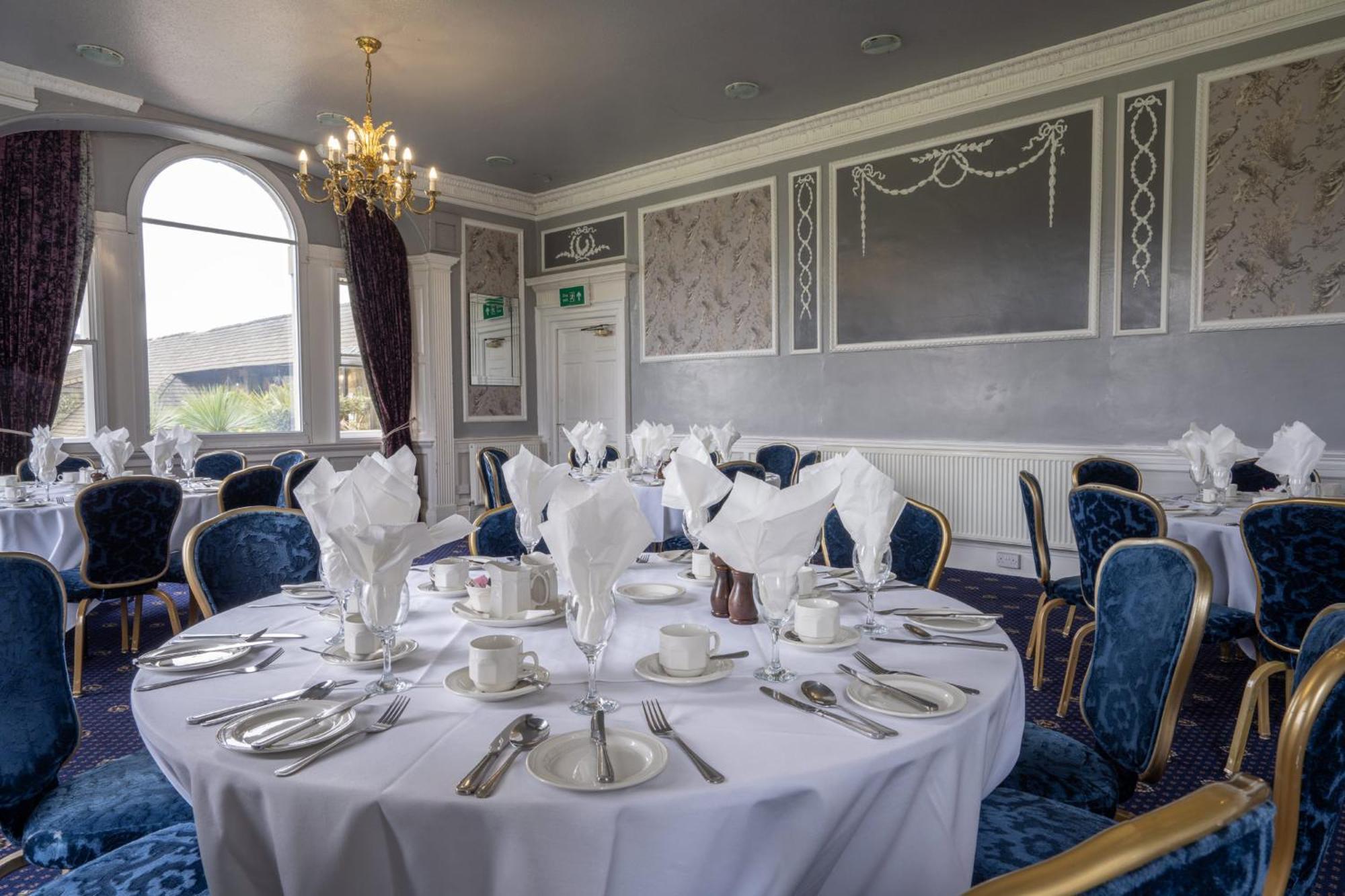 Waterton Park Hotel Wakefield Bagian luar foto