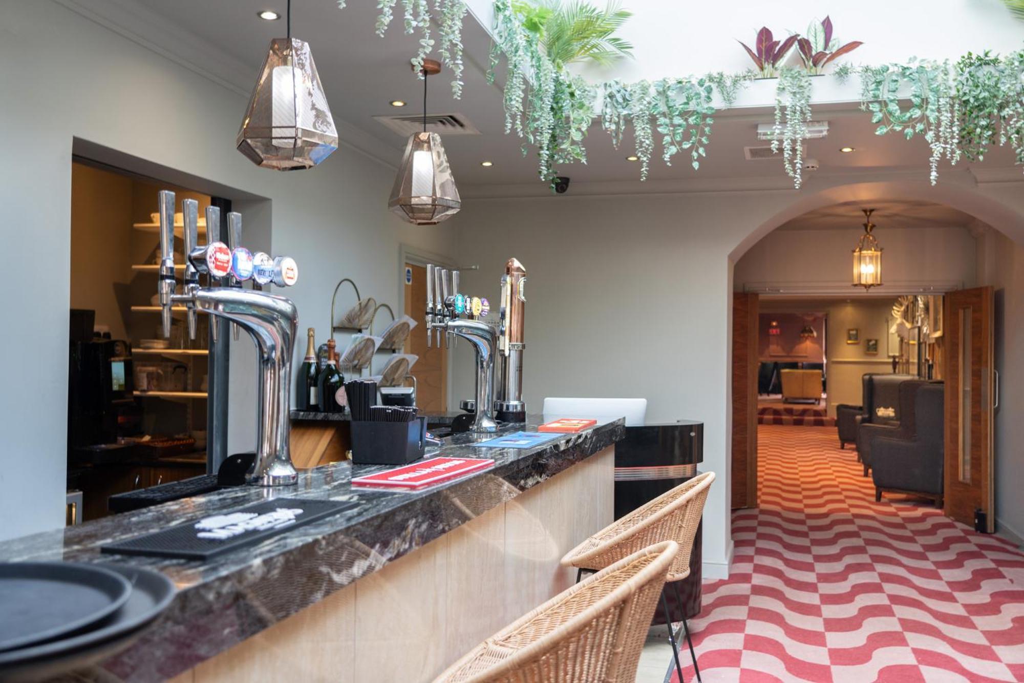 Waterton Park Hotel Wakefield Bagian luar foto
