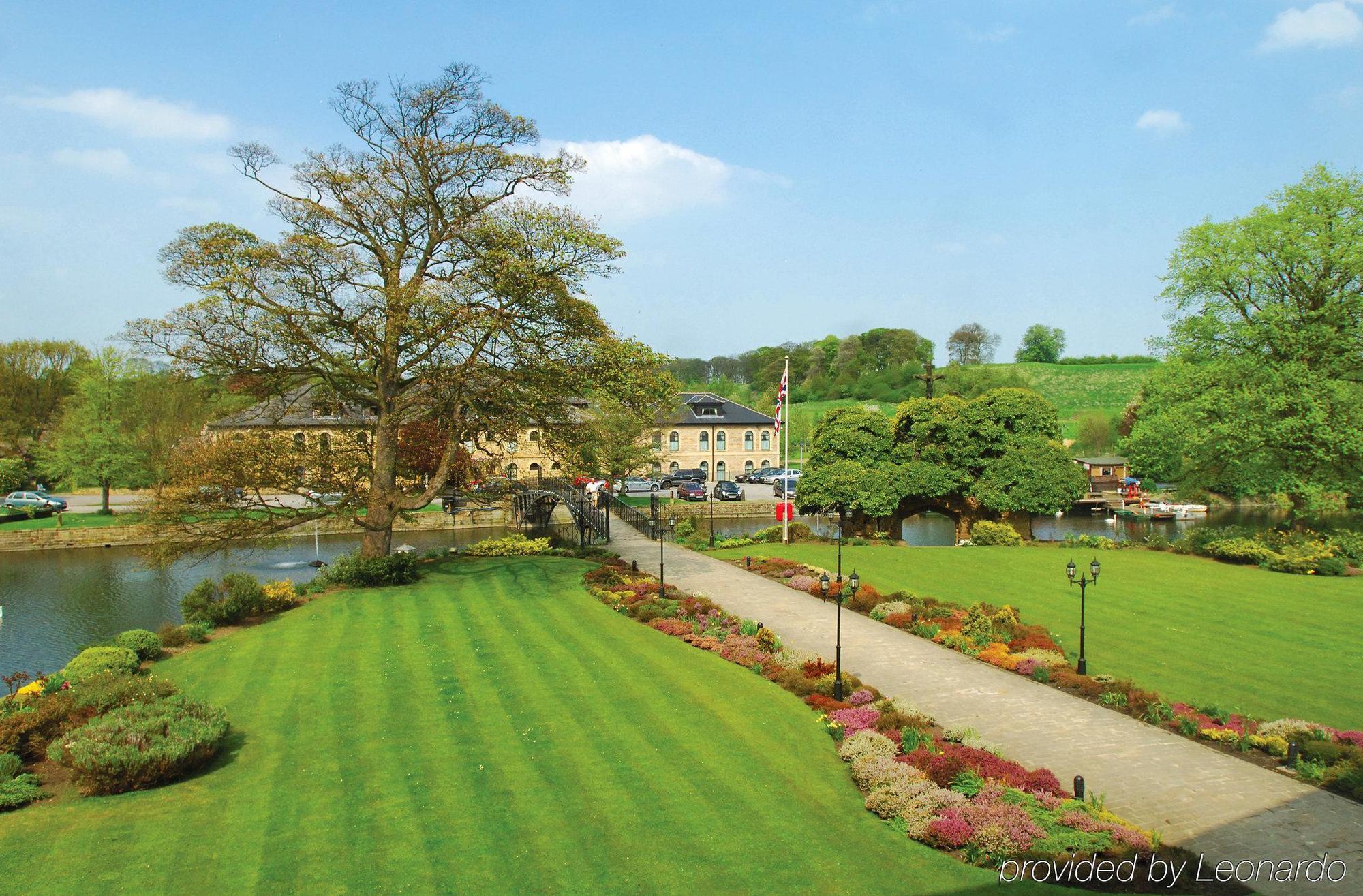 Waterton Park Hotel Wakefield Bagian luar foto