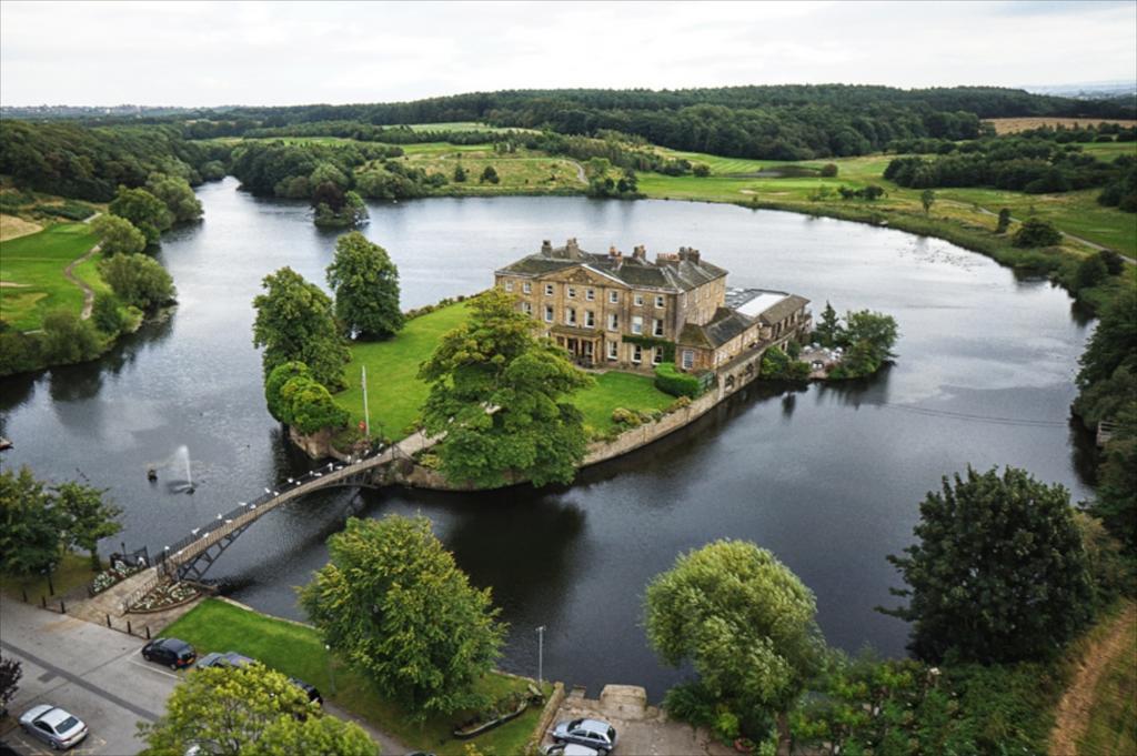 Waterton Park Hotel Wakefield Bagian luar foto